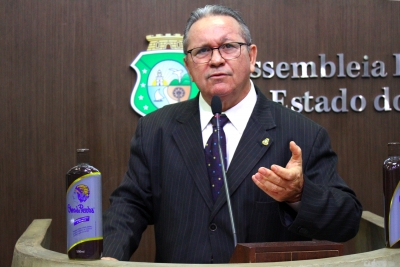 Deputado Roberto Mesquita