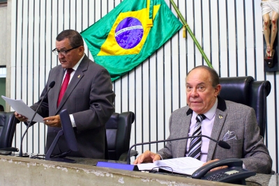 Abertura dos trabalhos da sessão plenária desta quinta-feira