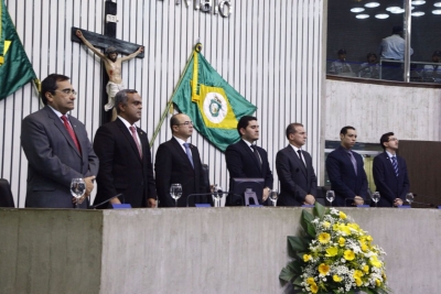 Assembleia outorga o Título de Cidadão Cearense ao advogado Ophir Cavalcante