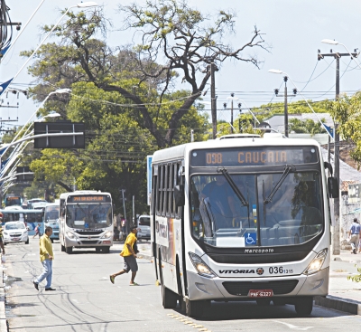 Os passageiros do transporte coletivo intermunicipal poderão fazer integração com o transporte urbano de Fortaleza pagando uma passagem, por meio da implantação da Tarifa Metropolitana Integrada 