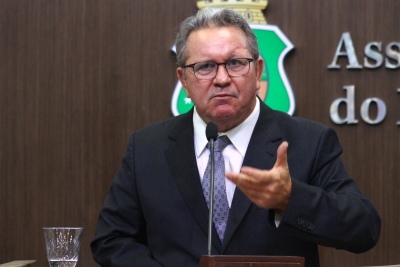 Deputado Roberto Mesquita