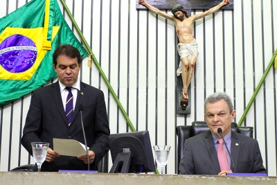 Abertura dos trabalhos da sessão plenária desta quinta-feira