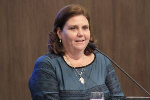 Dep. Fernanda Pessoa (PR)