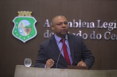 Soldado Noelio avalia a situação causada pela paralisação de policiais