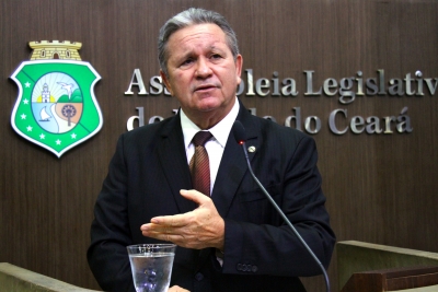 Deputado Roberto Mesquita