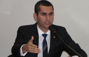 Deputado federal Domingos Neto 