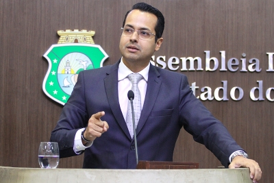 Deputado Vitor Valim