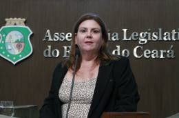 Dep. Fernanda Pessoa (PR)