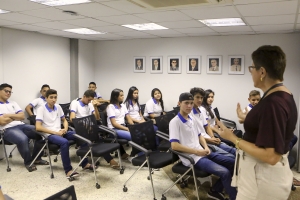 Escola Joaquim Alves participa do projeto O Parlamento e sua História