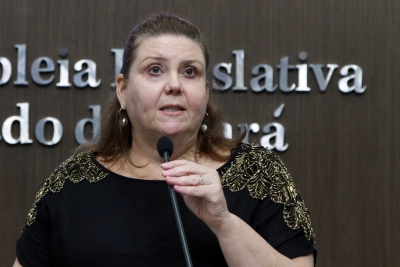 Dep. Fernanda Pessoa (PR)