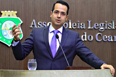 Deputado Vitor Valim