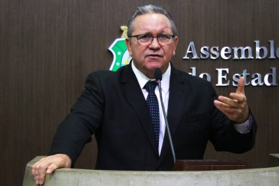 Deputado Roberto Mesquita