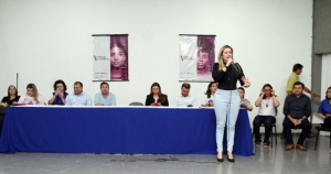 Combate à violência contra a mulher mobiliza estudantes de Limoeiro