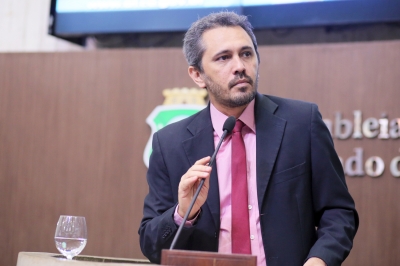 Deputado Elmano Freitas