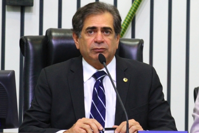 Presidente da AL-CE, deputado Zezinho Albuquerque