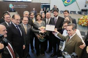 Parlamentares prestam homenagem ao deputado Welington Landim