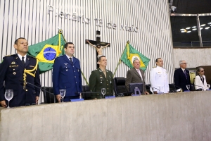 Exército Brasileiro é homenageado em sessão solene na AL