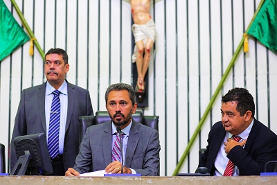 Leitura do expediente na abertura da sessão plenária desta quinta-feira