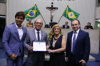 Sessão solene em homenagem aos 75 anos do Sinduscon-CE ocorreu no Plenário 13 de Maio