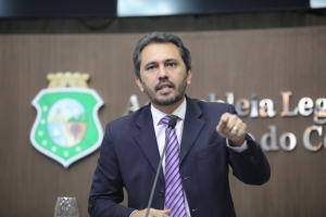 Deputado Elmano Freitas 