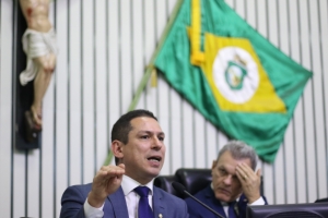 ￼MARCELO Ramos participou de debate na AL-CE sobre a reforma s 