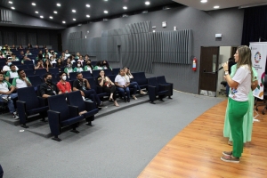 Exibição no Cine Assembleia debate riscos e oportunidades na internet