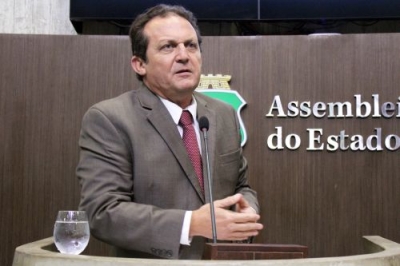 Odilon acusa Camilo e Zezinho de &quot;atropelarem&quot; regras no caso TCM