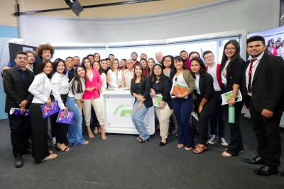 Visita dos estudantes do curso de Jornalismo do Centro Universitário Uninta ao Complexo de Comunicação da Alece