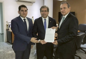 Dep.Audic Mota (MDB),presidente Zezinho Albuquerque (PDT) e desembargador Washington Luis Bezerra de Araújo