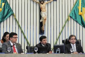 Henrique Javi apresenta ações da Secretaria da Saúde na Assembleia