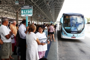 Pessoas com câncer e HIV podem ter direito à gratuidade em ônibus