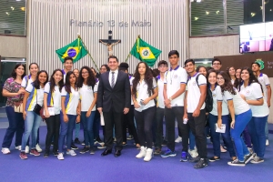 Alunos da Escola de Ensino Médio José de Alencar