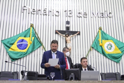 Votação durante sessão legislativa desta terça-feira