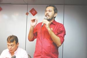 Segundo colocado na última eleição para prefeito de Fortaleza, Elmano de Freitas concorre a deputado estadual e é cotado como um dos favoritos