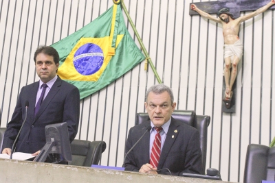 Abertura dos trabalhos da sessão plenária desta sexta-feira