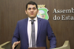 Audic Mota critica denúncias contra prefeito de Tauá