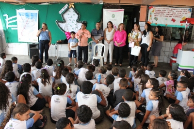 Movimento das Mulheres do Legislativo Cearense (MMLC) visita a Escola Municipal Moura Brasil 