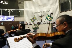 Apresentação cultural no Plenário 13 de Maio