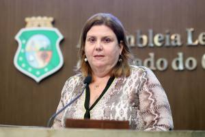 Dep. Fernanda Pessoa (PR)