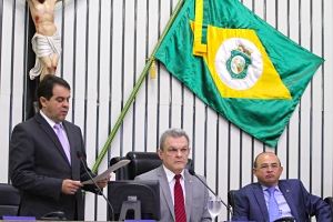 Leitura do expediente da sessão plenária desta quinta-feira