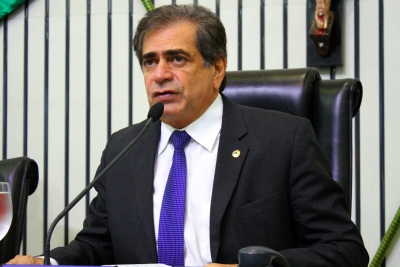 Presidente da AL-CE, deputado Zezinho Albuquerque