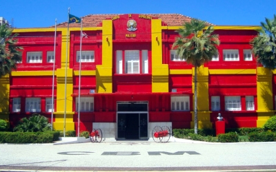 AL presta homenagem aos policiais e bombeiros