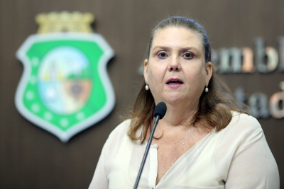 Dep. Fernanda Pessoa (PR)