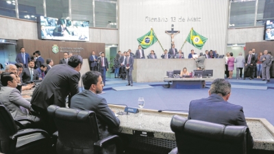 Plenário da Assembleia Legislativa se mobiliza para votar as propostas do Governo para a Previdência estadual