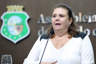 Dep. Fernanda Pessoa (PR)