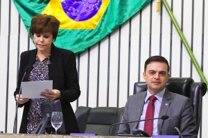 Leitura do expediente na abertura da sessão plenária desta quarta-feira 