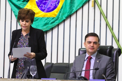 Leitura do expediente na abertura da sessão plenária desta quarta-feira 