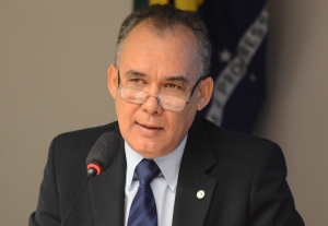 Secretaria de Recursos Hídricos do Estado, Francisco Teixeira