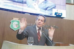 O deputado Heitor Férrer disse que vai pedir providências de investigação ao Tribunal de Contas do Estado e ao Ministério Público Estadual