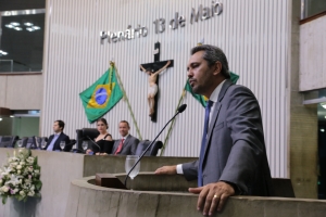 Solenidade comemora 15 anos do curso de Medicina da Uece